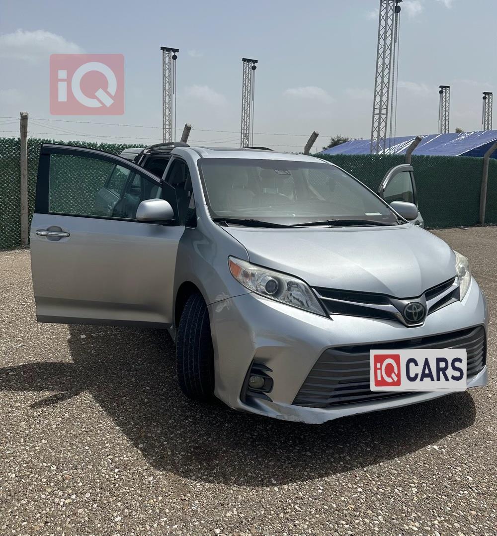 تويوتا سيينا